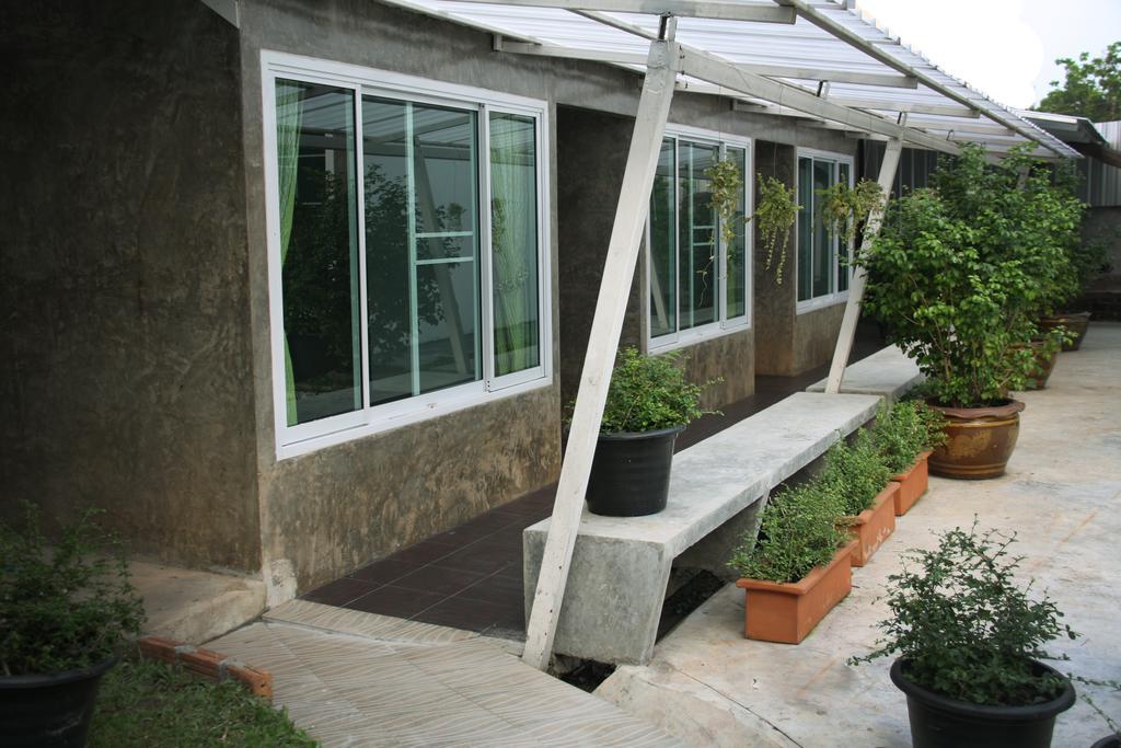 Zan Pla Nade Guesthouse เชียงราย ภายนอก รูปภาพ